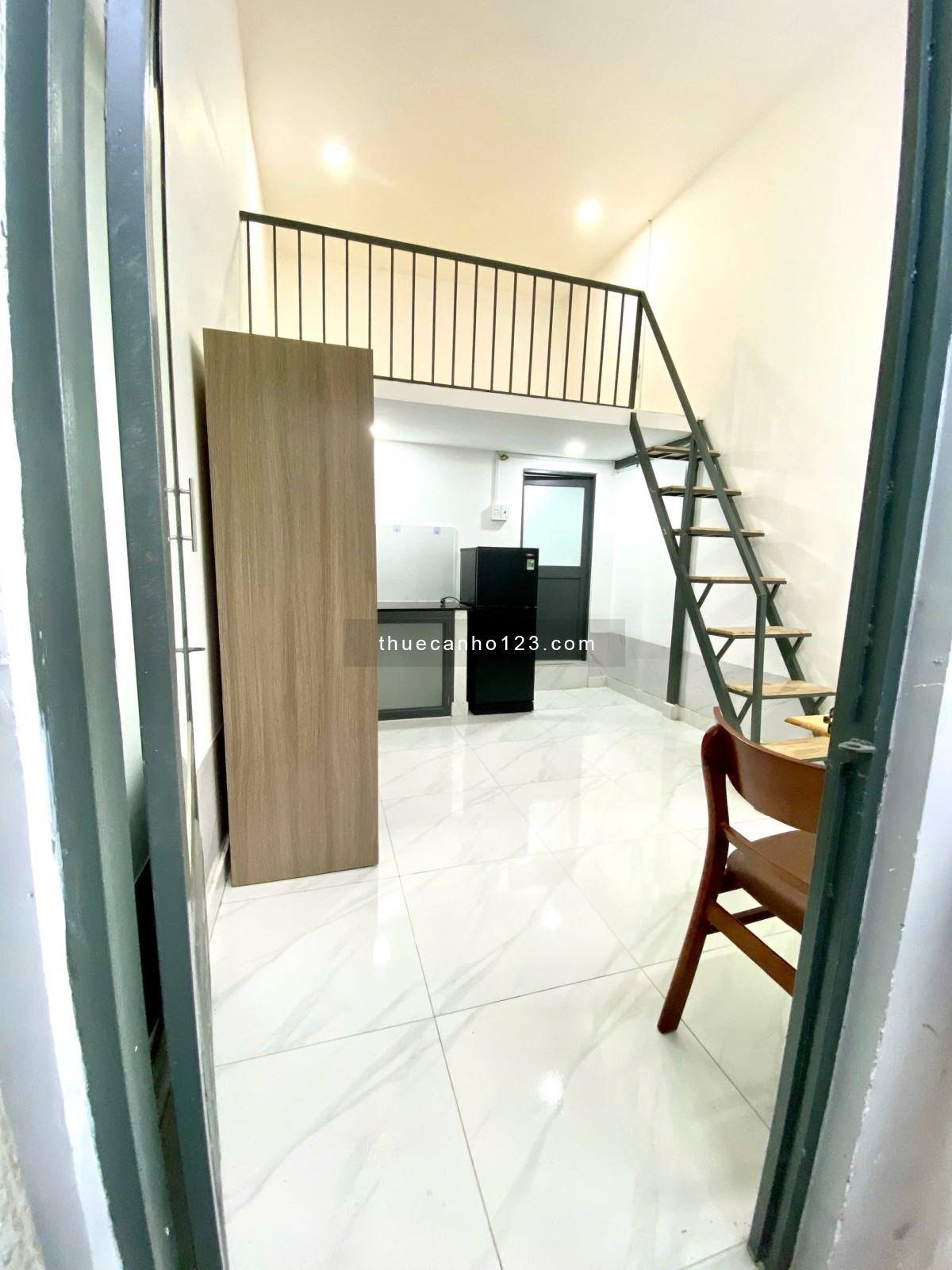 Giá rẻ - Nguyễn Xí - Phường 26, Quận Bình Thạnh - Gác cao không đụng đầu