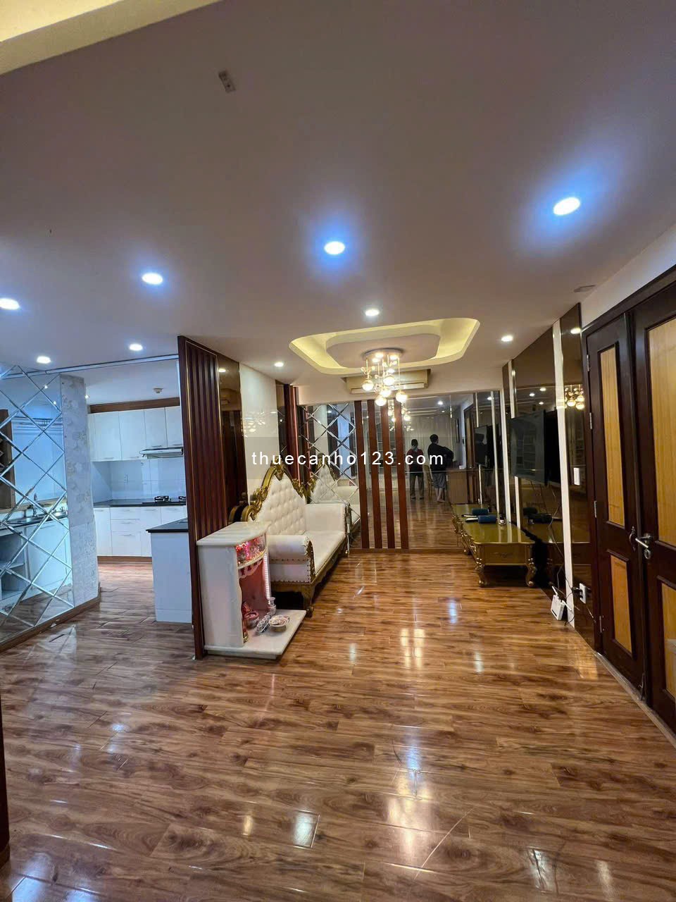 Ruby Garden, Nguyễn Sỹ Sách 10tr/th