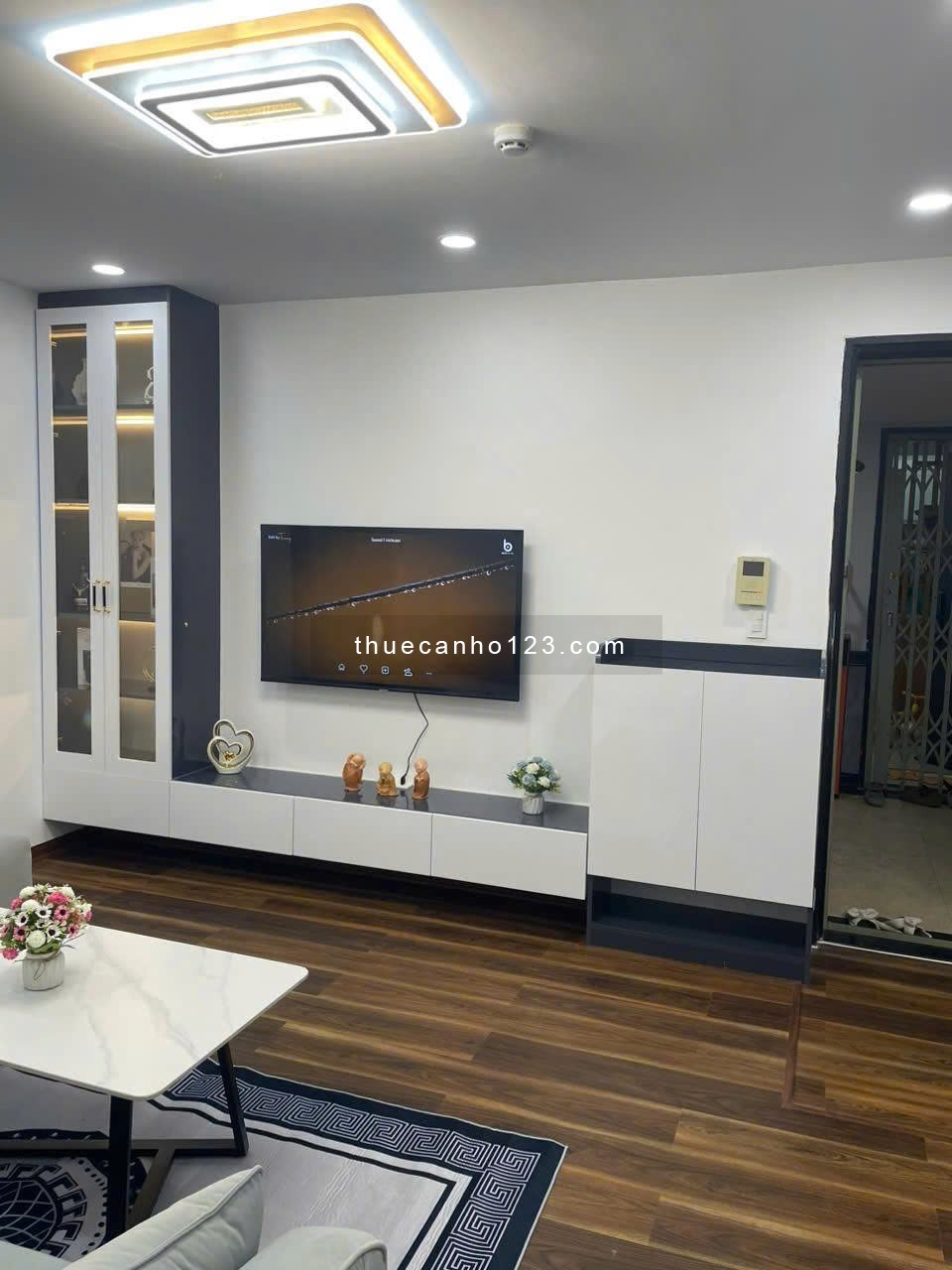 Chung cư 8x plus Trường Chinh, Q12: 80m2, 3p ngủ, NT, 9.5tr/th