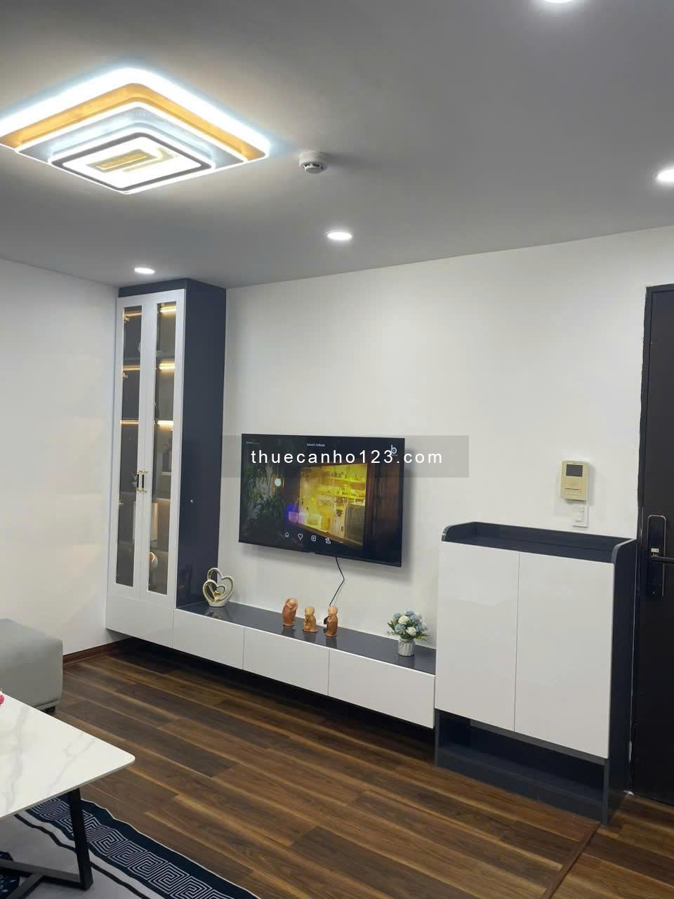 Chung cư 8x plus Trường Chinh, Q12: 80m2, 3p ngủ, NT, 9.5tr/th