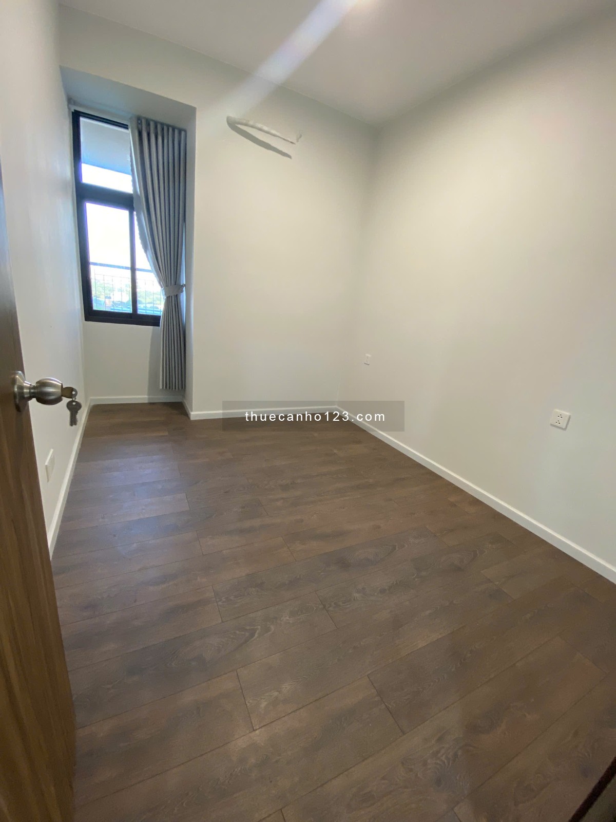 Chủ cần cho thuê Opal Skyline 3PN2WC 85m2 Giá 6tr cọc 1th, ở được liền, view đẹp, an ninh