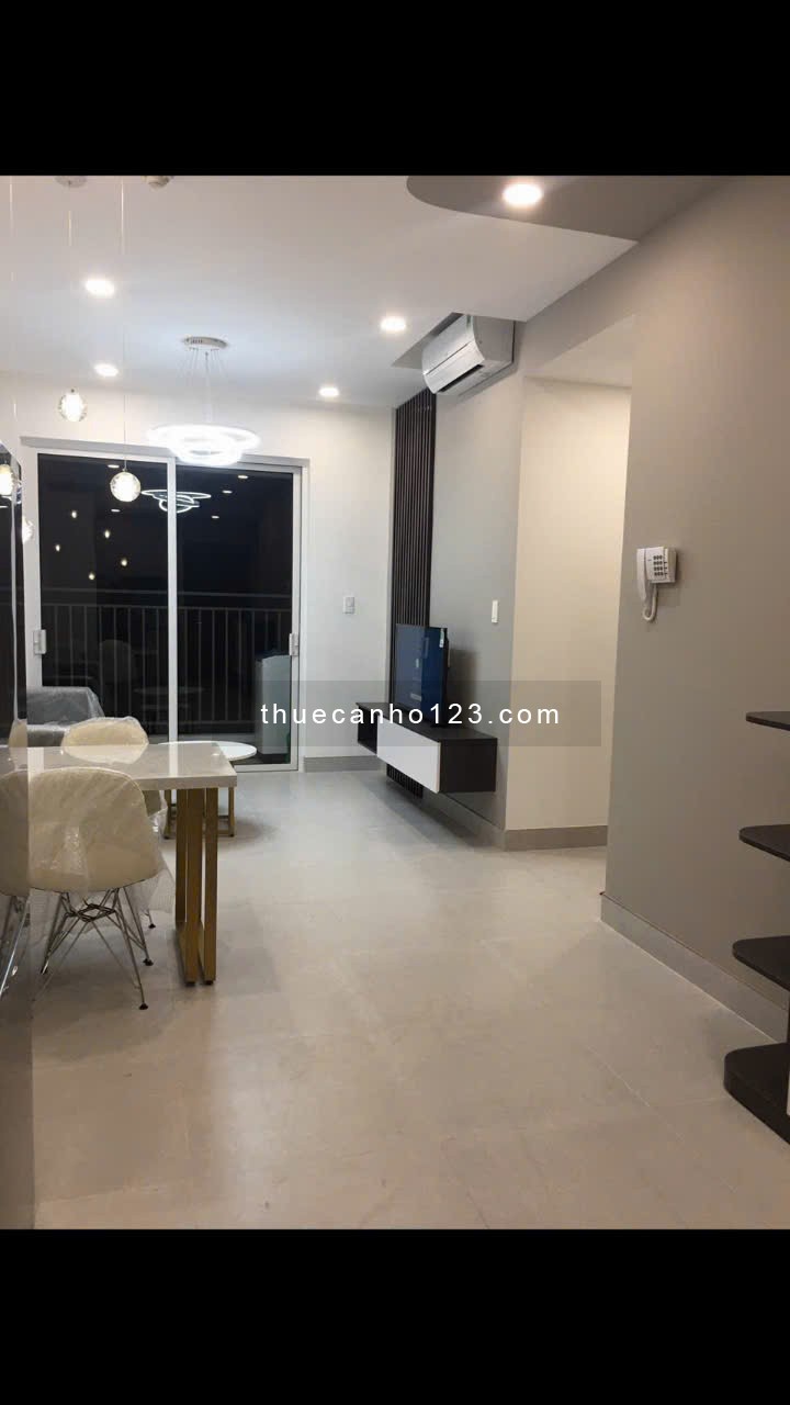 Cho thuê căn 2 phòng ngủ Sunrise Riverside Nhà Bè - Full nội thất
