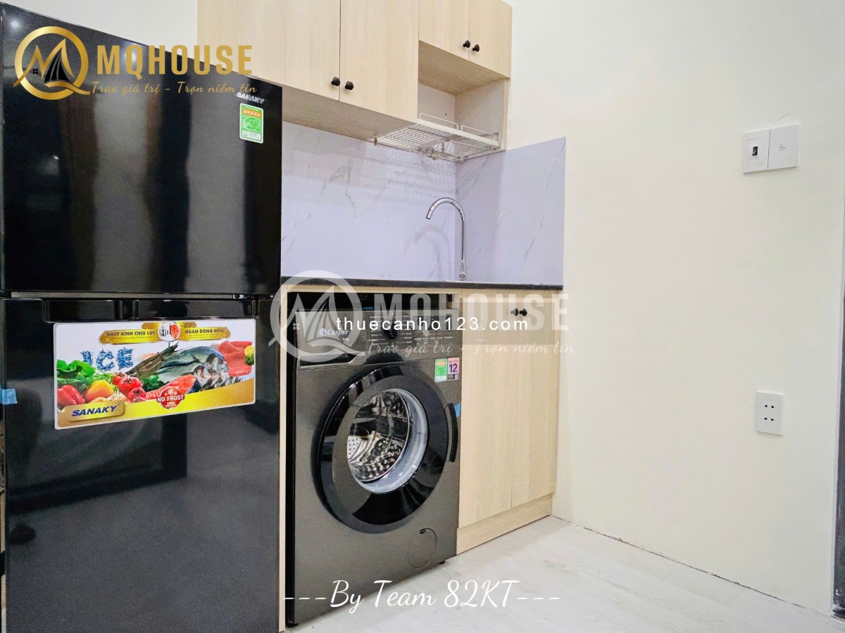 Căn hộ 1PN vách kính – Full nội thất – Ban công & cửa sổ thoáng mát.