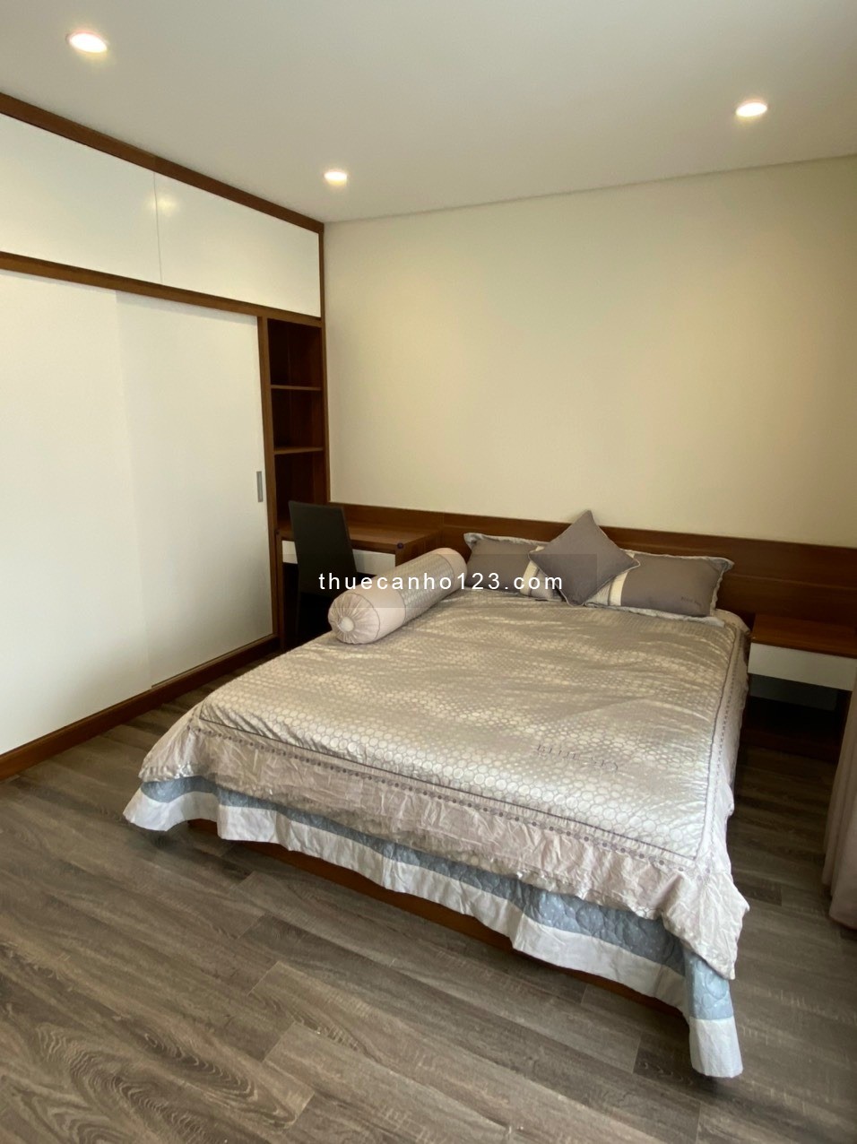 Căn hộ Ruby Garden 108m2, 3PN 2WC, 12tr5/tháng, FULL nội thất cơ bản, vào ở ngay, 10p đến sân bay