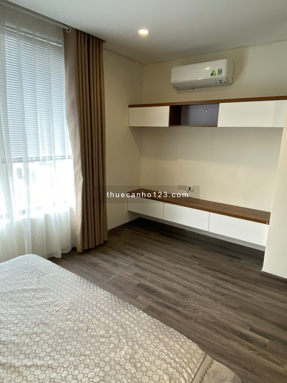 Căn hộ Ruby Garden 108m2, 3PN 2WC, 12tr5/tháng, FULL nội thất cơ bản, vào ở ngay, 10p đến sân bay