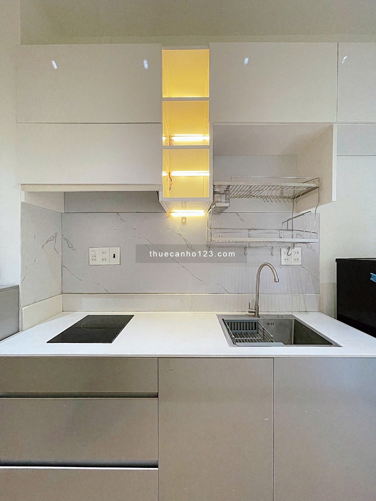 Căn hộ 1PN balcon view sông chill ngay ĐH UEF – Hồng Bàng, Cầu Thị Nghè, Trường Sa – Bình Thạnh.