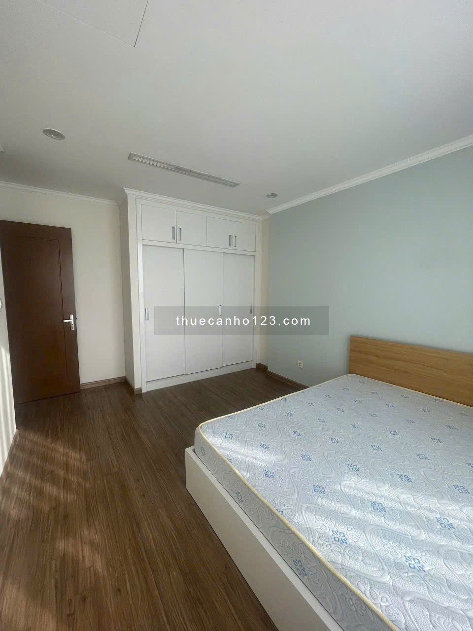 Chung cư Satra Eximland, Phan Đăng Lưu, PN: 90m2, 2p ngủ, đầy đủ NT, 17tr/th