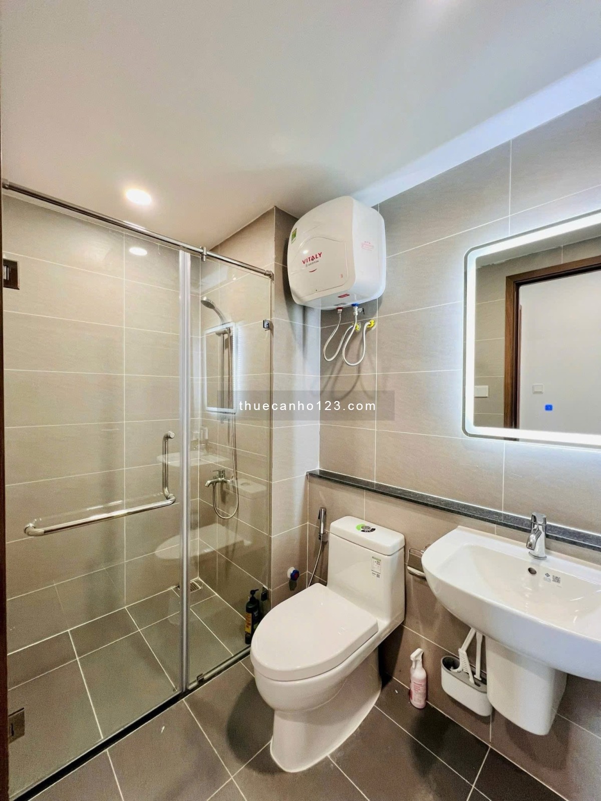Căn hộ Celadon khu Diamond full nội thất 2PN 2WC, 86m2 - 21 triệu/tháng đã gồm PQL