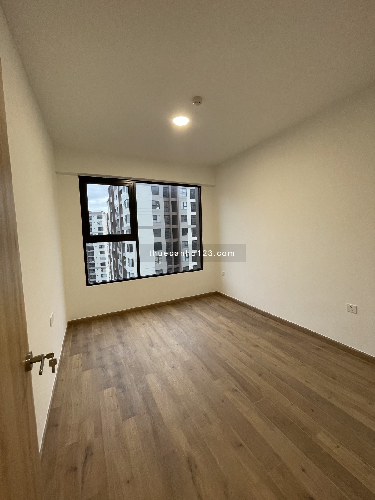  Cần cho thuê 2PN Akari Giai đoạn 2 – GIÁ SIÊU TỐT - Free phí quản lý