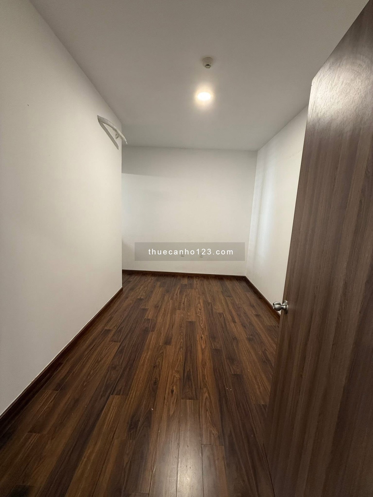 Cho thuê akari city 75M2 2pn 2wc chỉ 8tr ở ngay mặt tiền Võ Văn Kiệt