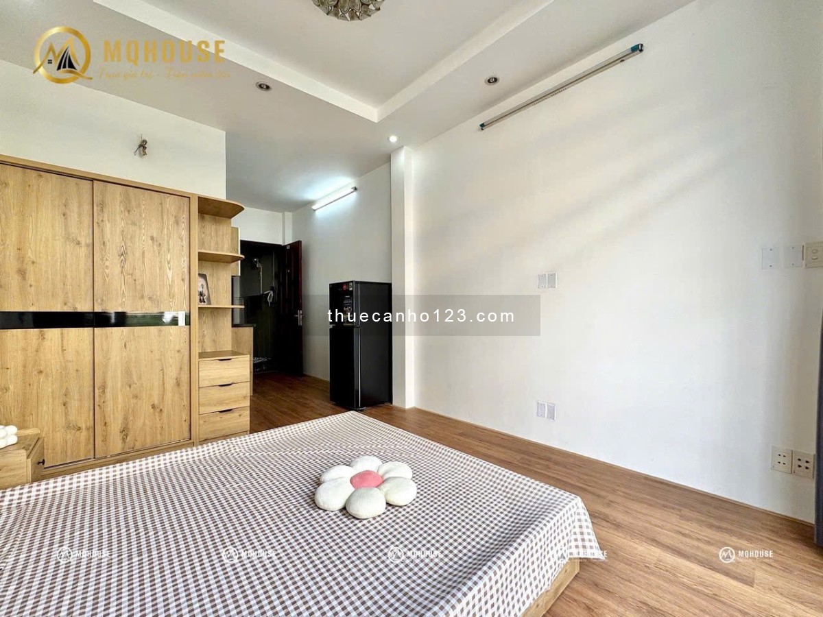 Căn hộ studio ban công mới gần chung cư Bàu Cát, giá rẻ.