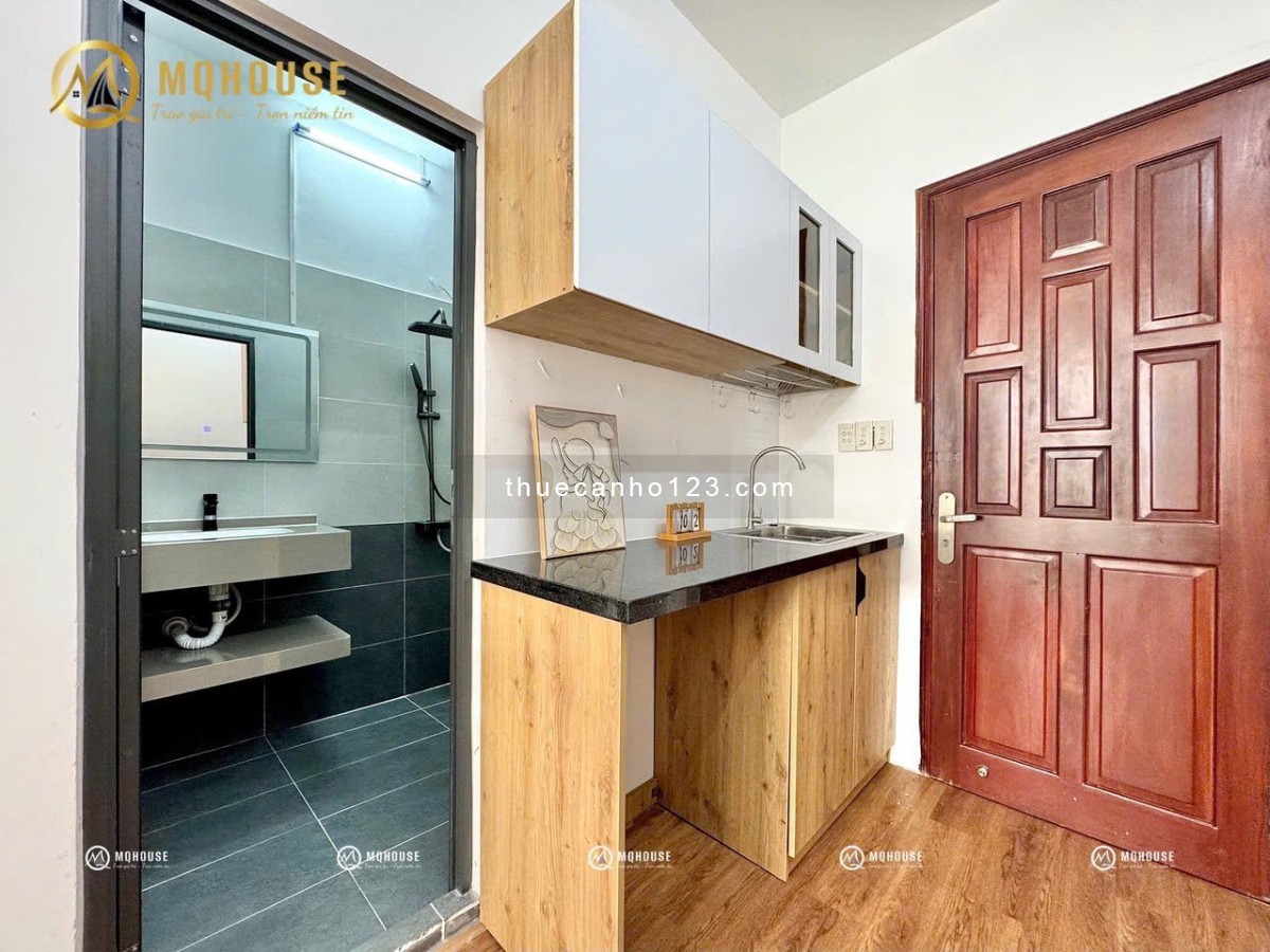 Căn hộ studio ban công mới gần chung cư Bàu Cát, giá rẻ.