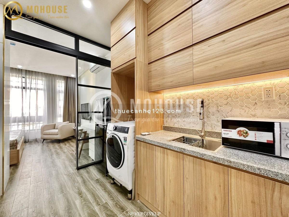 Căn Hộ 1PN Cao Cấp, Full Nội Thất, Cửa Sổ Thoáng, gần Nguyễn Cửu Vân, Ngã Tư Hàng Xanh