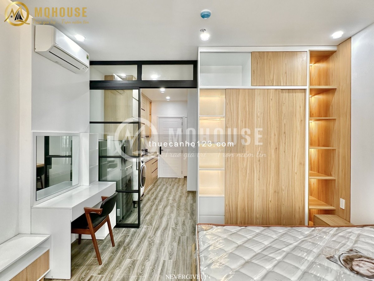 Căn Hộ 1PN Cao Cấp, Full Nội Thất, Cửa Sổ Thoáng, gần Nguyễn Cửu Vân, Ngã Tư Hàng Xanh