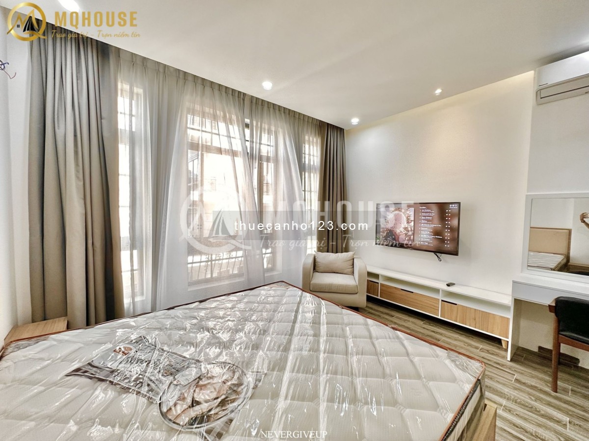 Căn Hộ 1PN Cao Cấp, Full Nội Thất, Cửa Sổ Thoáng, gần Nguyễn Cửu Vân, Ngã Tư Hàng Xanh