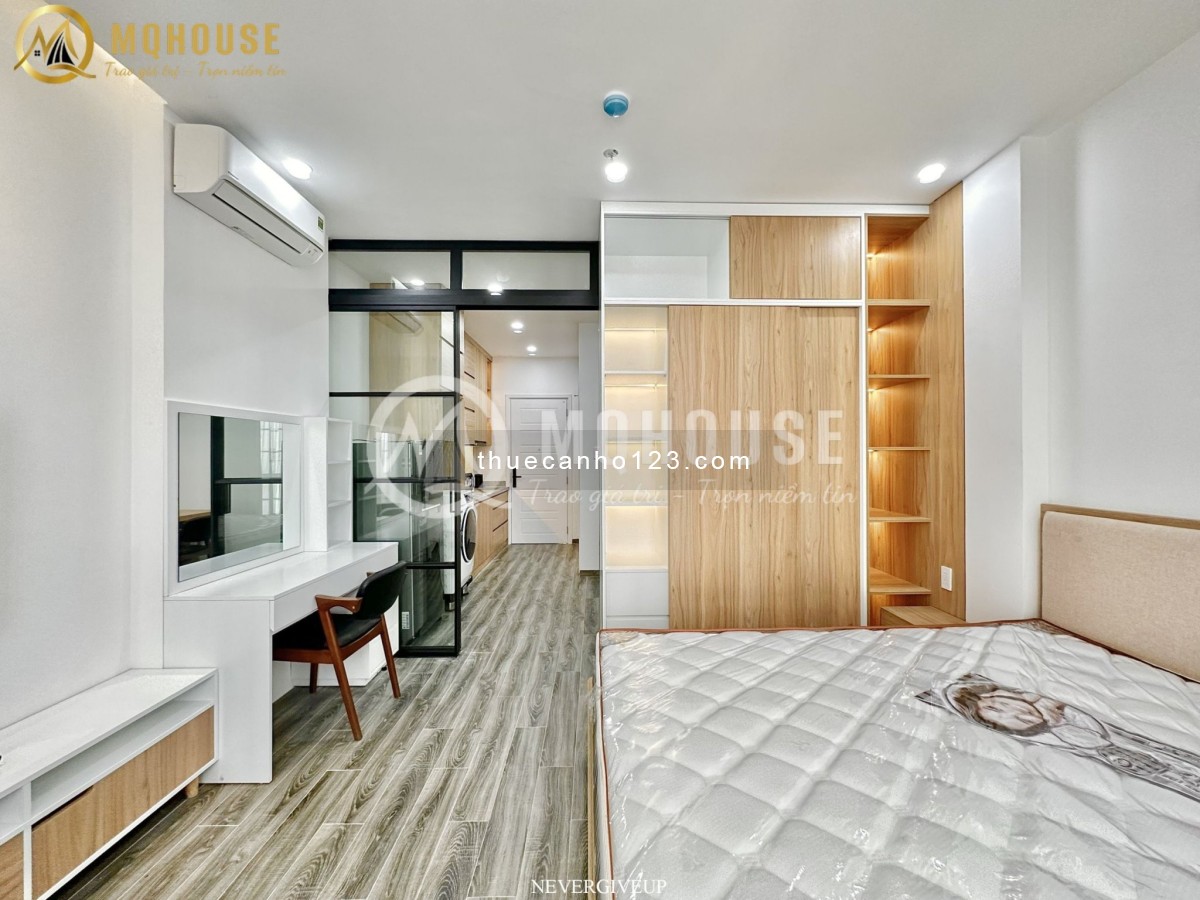 Căn Hộ 1PN Cao Cấp, Full Nội Thất, Cửa Sổ Thoáng, gần Nguyễn Cửu Vân, Ngã Tư Hàng Xanh