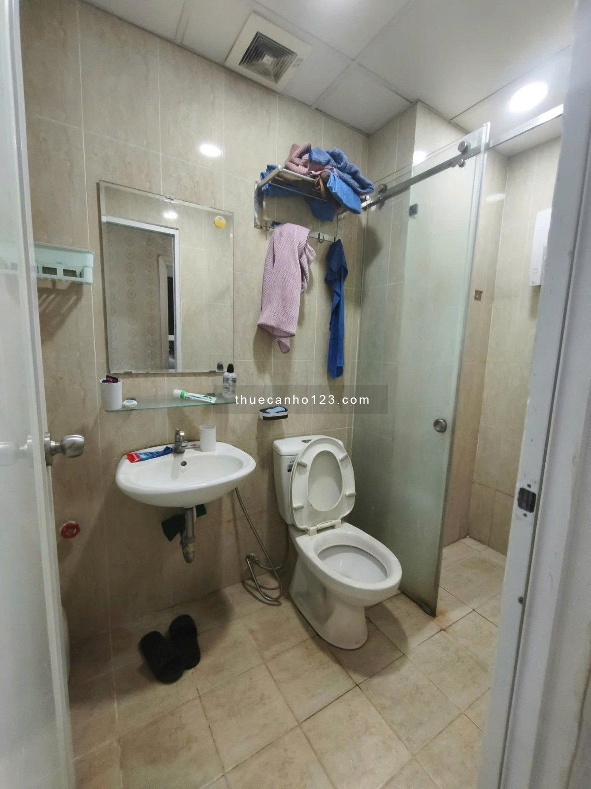 C/c Phú Đạt - Đường D5, P25, Bình Thanh: 89m2, 3p ngủ, 2wc, NTCC, 15,5tr/th