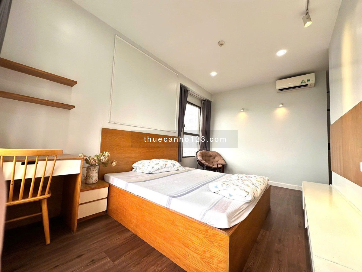 Satra Eximland, Phan Đăng Lưu, Phú Nhuận: 98m2, 2p ngủ lớn, NTCC, 18tr/th