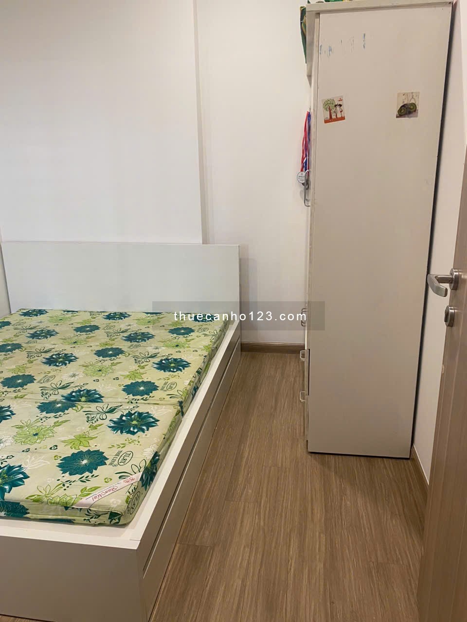 Chính chủ cho thuê căn hộ 2N1WC S201 full nội thất cao cấp 9.5 tr/th Vinhomes Smart City