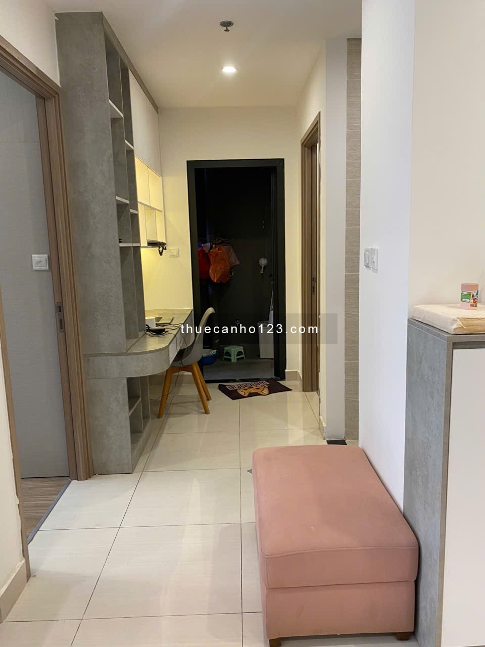 Chính chủ cho thuê căn hộ 2N1WC S201 full nội thất cao cấp 9.5 tr/th Vinhomes Smart City