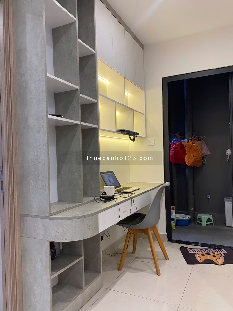 Chính chủ cho thuê căn hộ 2N1WC S201 full nội thất cao cấp 9.5 tr/th Vinhomes Smart City