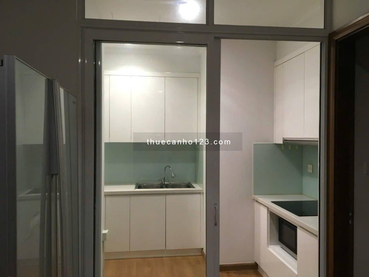 Cho thuê căn hộ Royal City tòa R6, 3PN2WC, 103m, hướng Đông Nam, 3PN sáng, giá chỉ 25tr/tháng