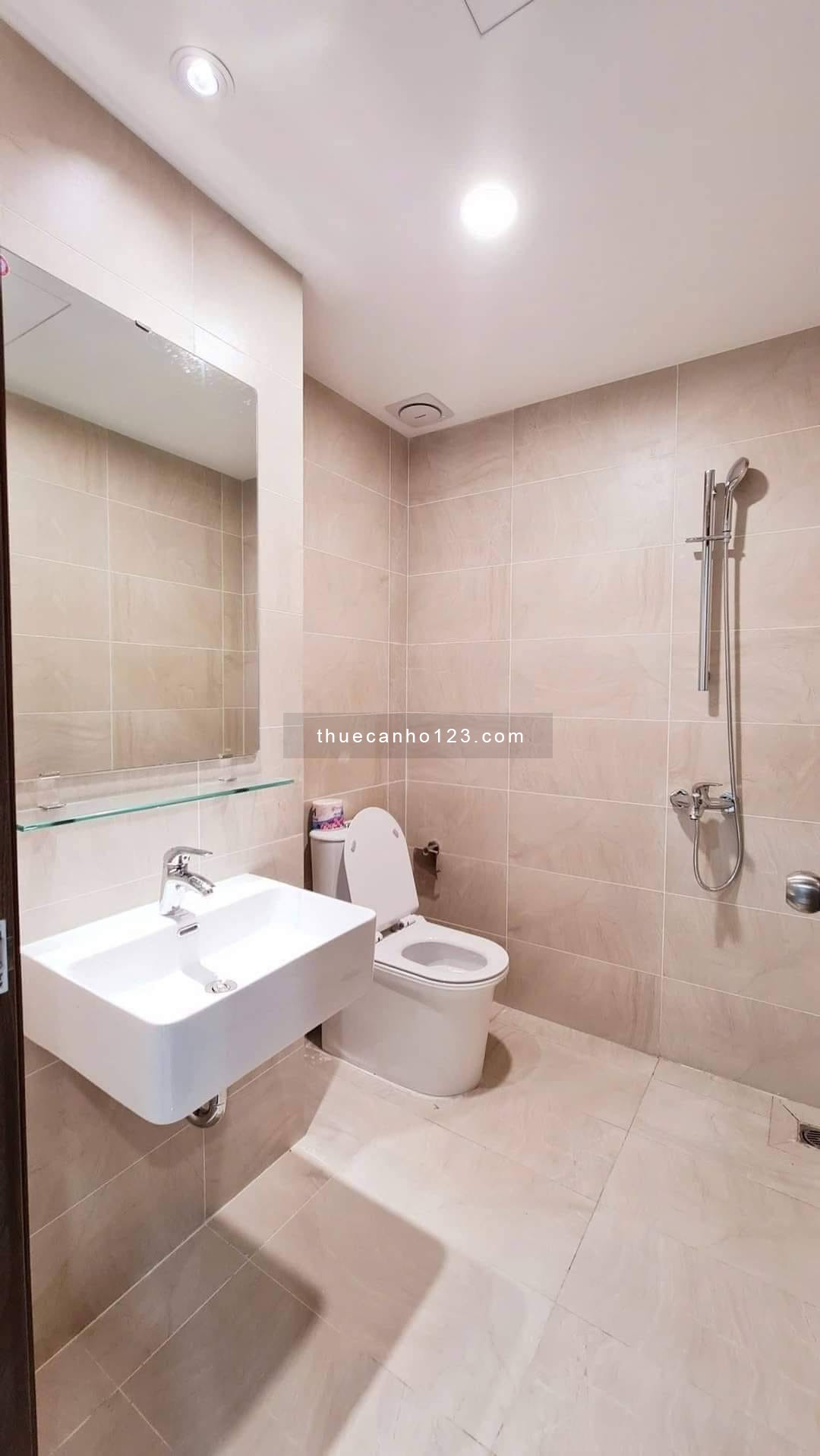 Siêu Phẩm 2PN2WC Giá chỉ 5tr/tháng sẵn rèm, giàn phơi, cọc 1 tháng - ban công cực kì thoáng mát