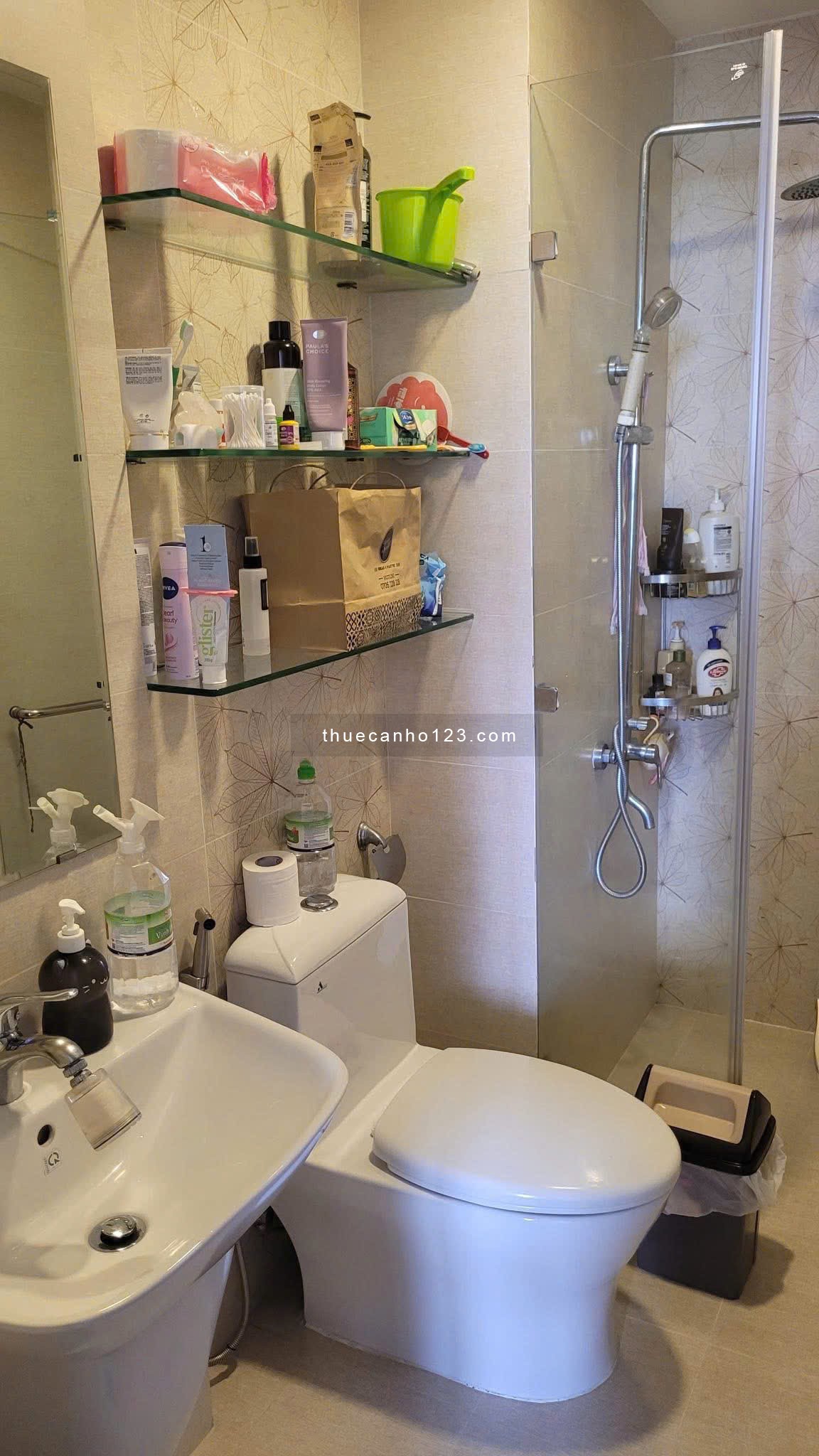 Chung cư Harmona, Tân BÌnh:75m2, 2p ngủ, 2wc, Nội thất, 12,5tr/th.