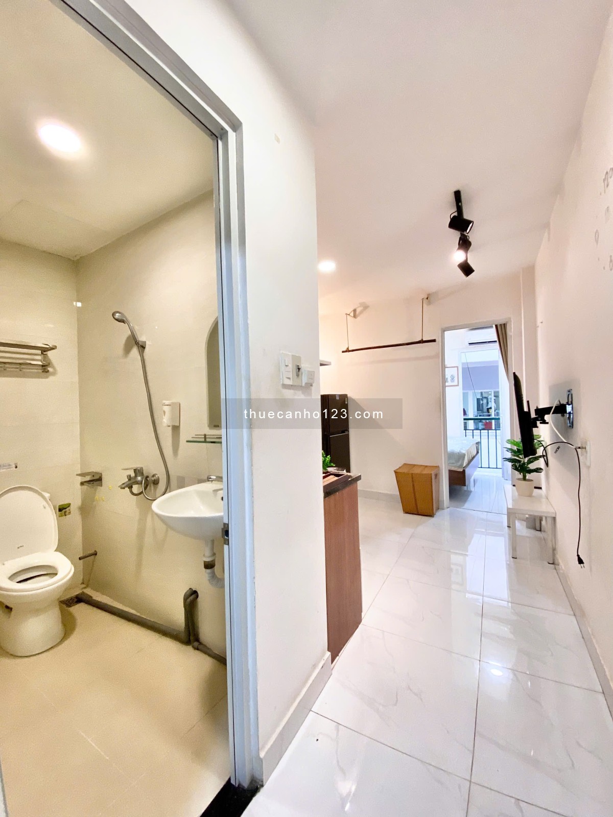 Cho thuê căn Hộ 1PN đẹp như mơ giữa lòng Quận 1