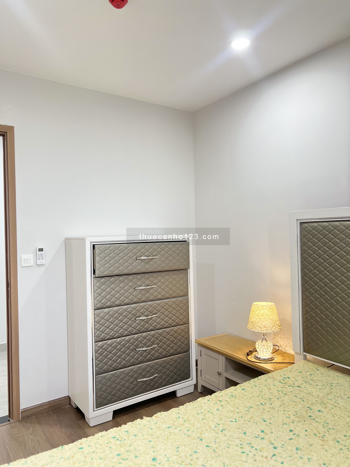 Căn hộ giá rẻ đối diện trường THCS Thuận Giao