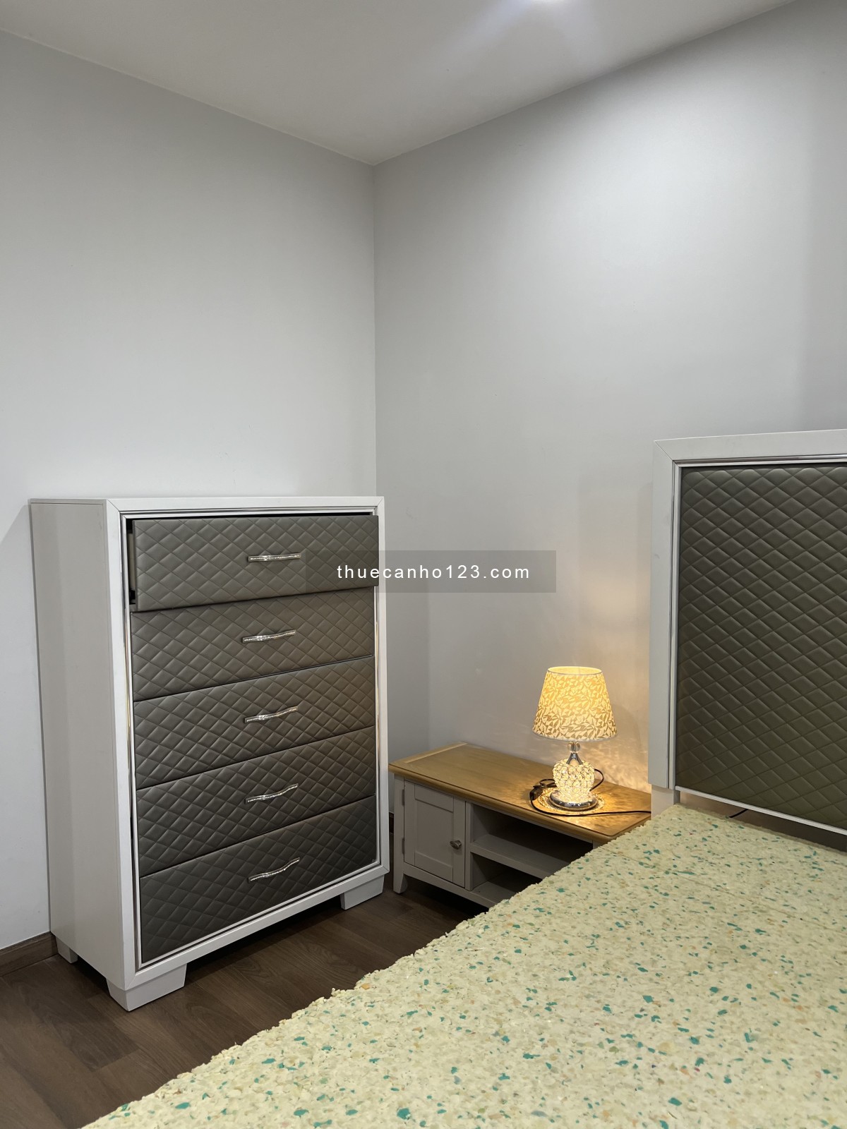 Căn hộ giá rẻ đối diện trường THCS Thuận Giao