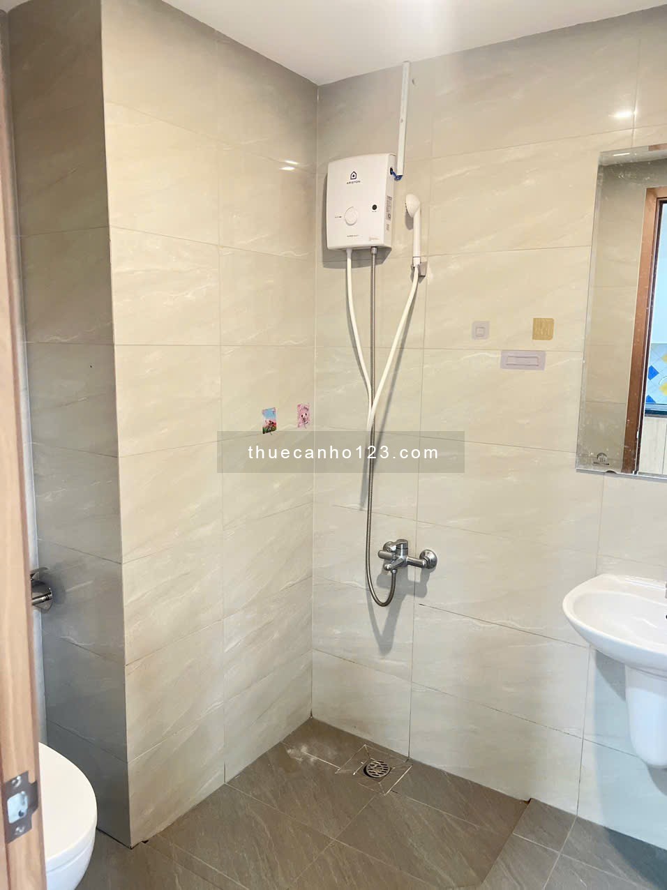 Căn hộ giá rẻ đối diện trường THCS Thuận Giao