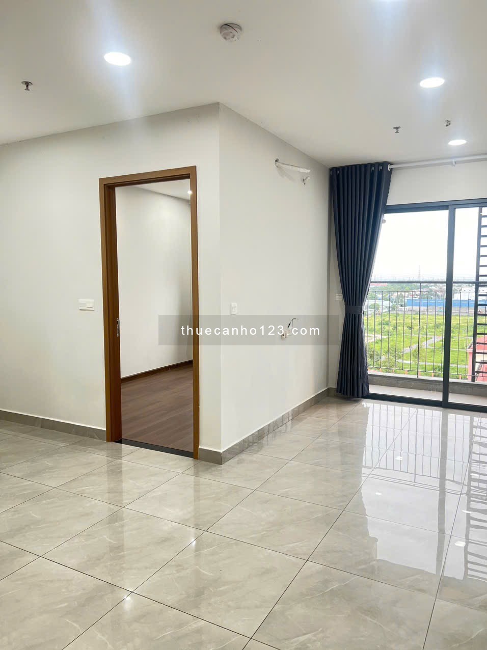 Căn hộ giá rẻ đối diện trường THCS Thuận Giao