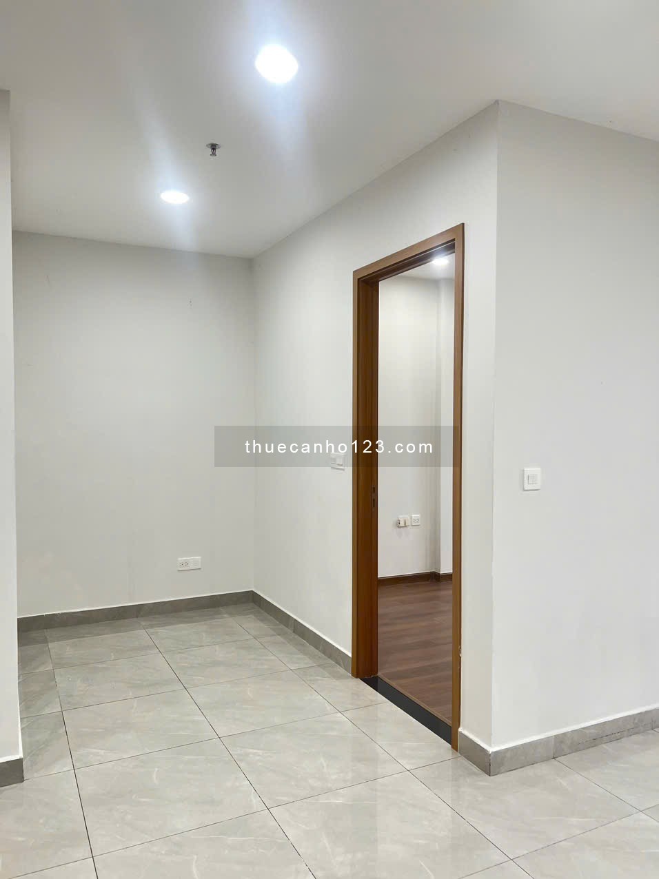 Căn hộ giá rẻ đối diện trường THCS Thuận Giao