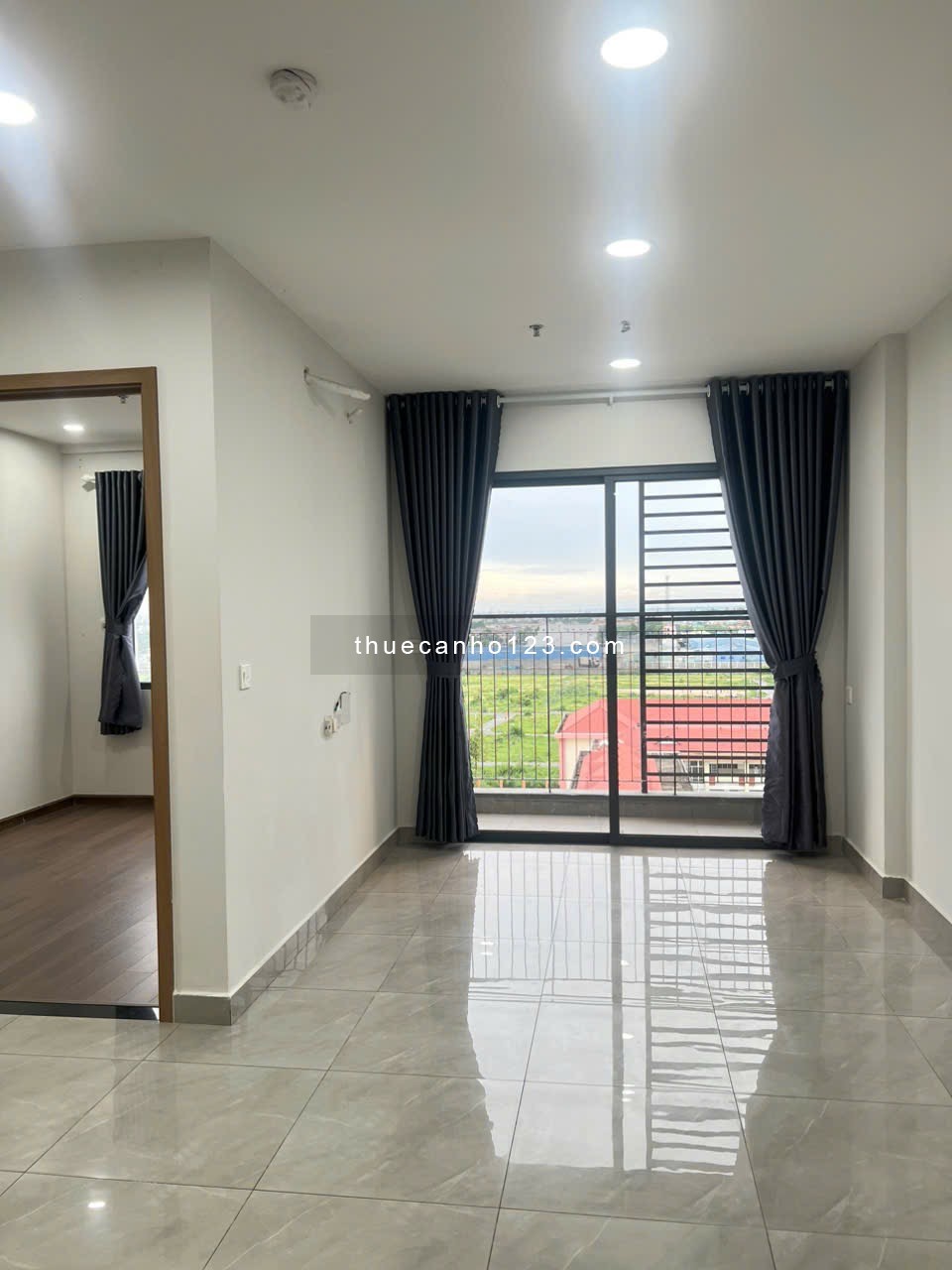 Căn hộ giá rẻ đối diện trường THCS Thuận Giao