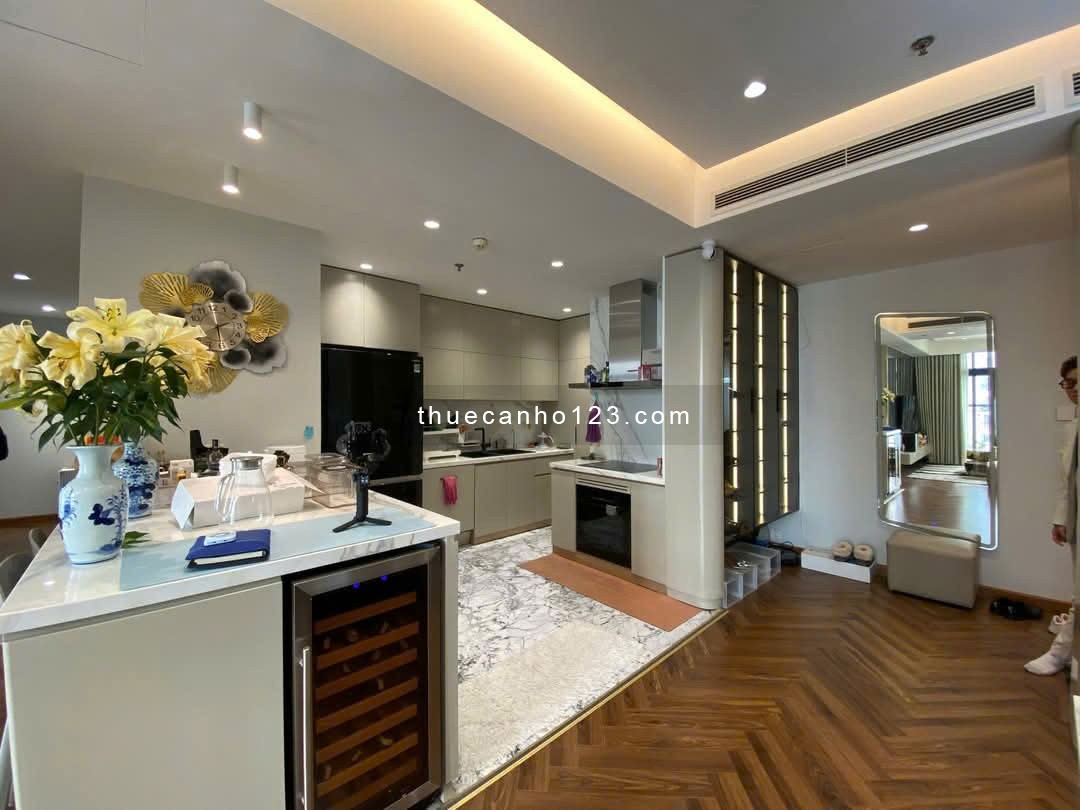0912 396 400, cho thuê căn 3N Vinhomes Nguyễn Chí Thanh vào ngay, giá 25 triệu/th
