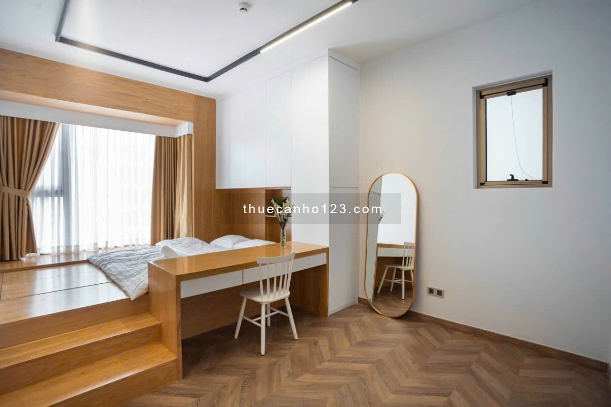 Cho thuê Midtown M8 3PN, căn góc, 135m2, giá 40tr/tháng, nhà full nội thất cao cấp. dọn vào ở liền