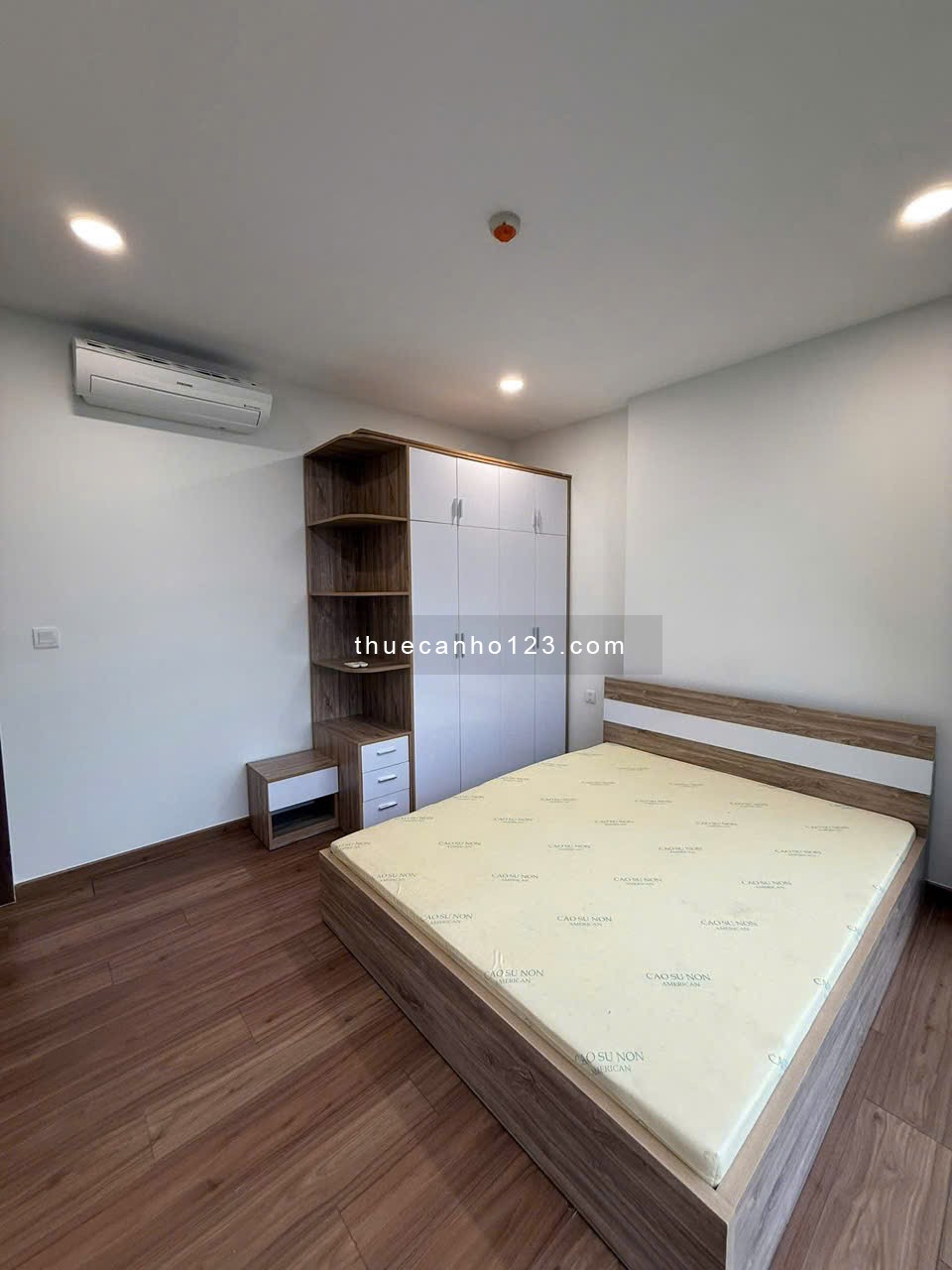 Chung cư PN Techcons, Hoa Sứ, PN: 94m2, 2p ngủ, nội thất mới, 16tr5