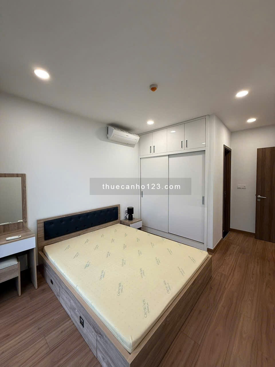 Chung cư PN Techcons, Hoa Sứ, PN: 94m2, 2p ngủ, nội thất mới, 16tr5