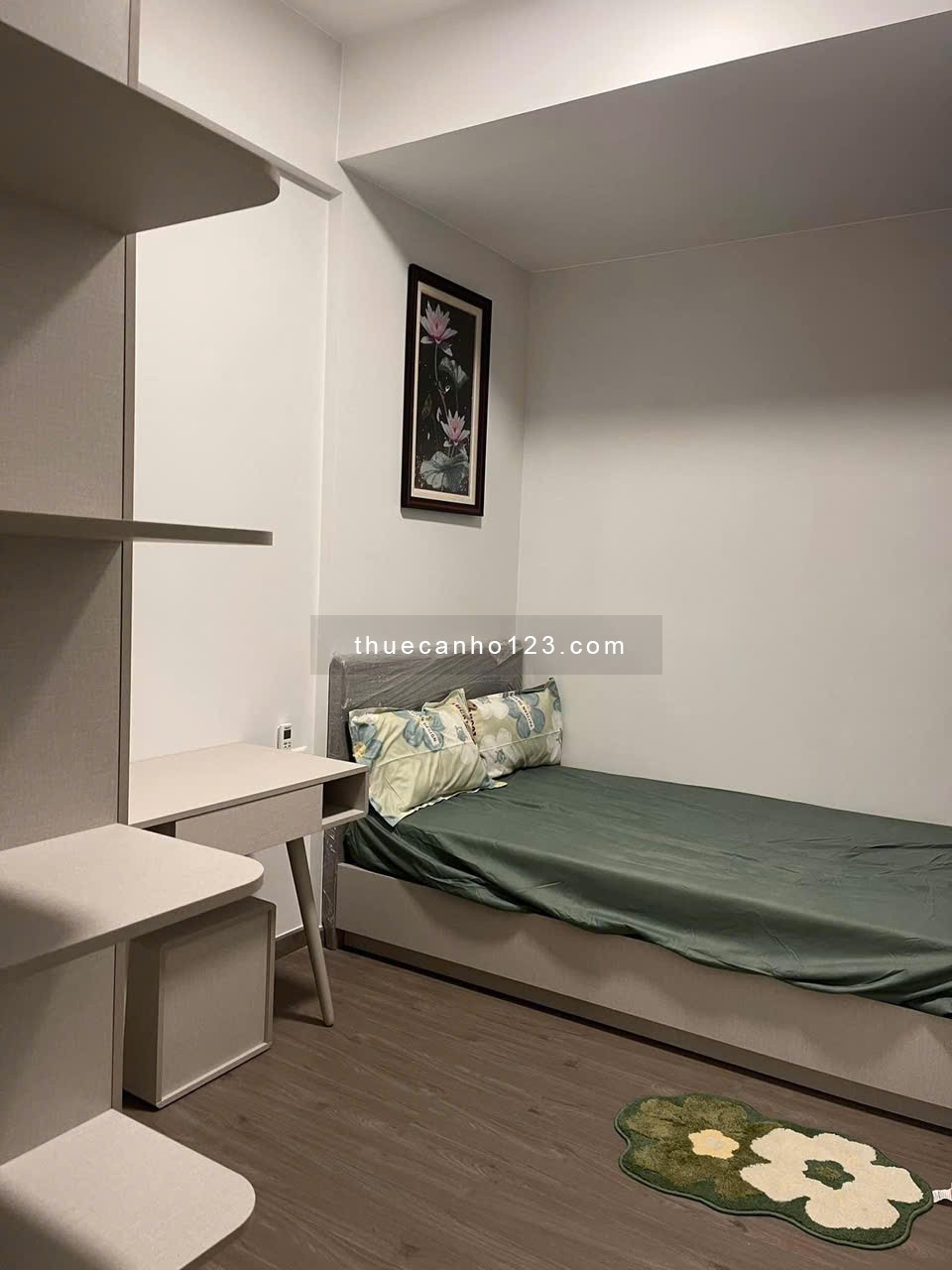 Chung cư Saigonland, Đường D2, P25, BT: 90m2, nội thất, 3p ngủ, 16tr