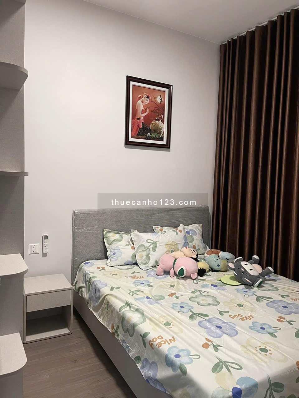 Chung cư Saigonland, Đường D2, P25, BT: 90m2, nội thất, 3p ngủ, 16tr