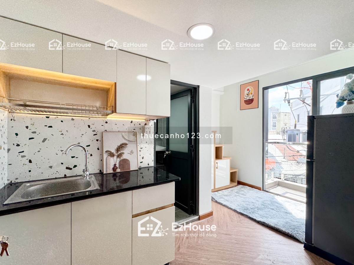 Căn hộ có gác xịn xò, ban công lớn, Tân Bình gần ĐH BÁCH KHOA