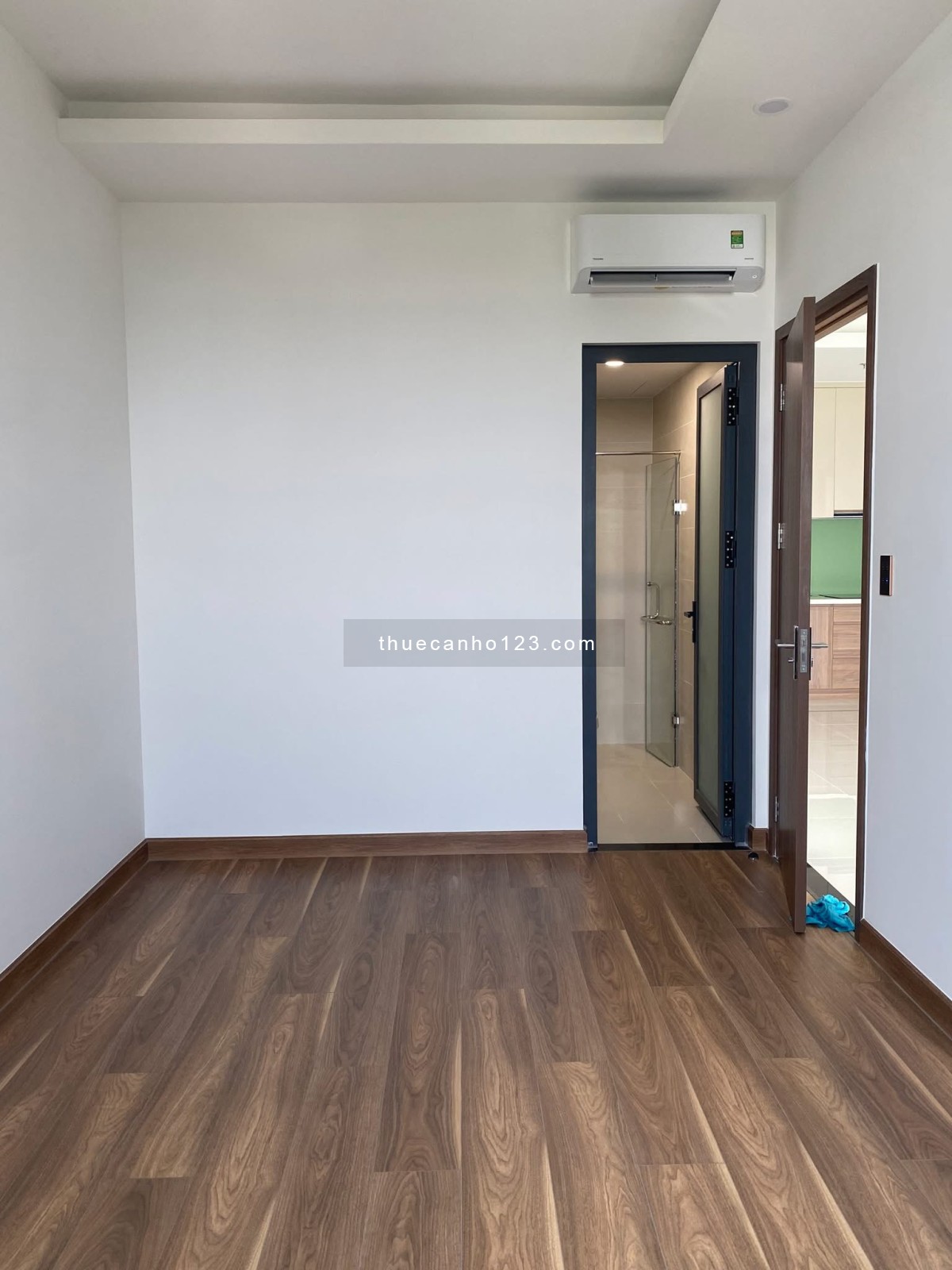 Cho thuê 3Pn - 2Wc Q7 riverside complex có rèm máy lạnh nước nóng giá chỉ 13Tr/ tháng hàng hiếm