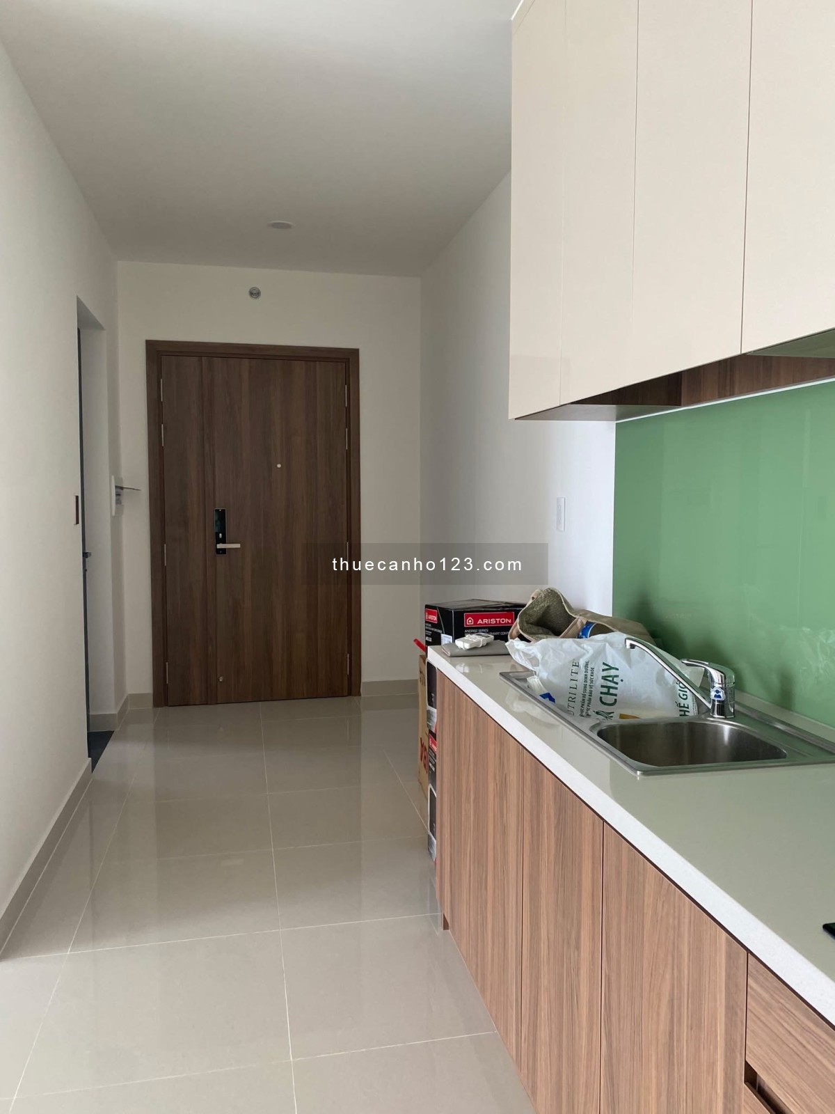 Cho thuê 3Pn - 2Wc Q7 riverside complex có rèm máy lạnh nước nóng giá chỉ 13Tr/ tháng hàng hiếm