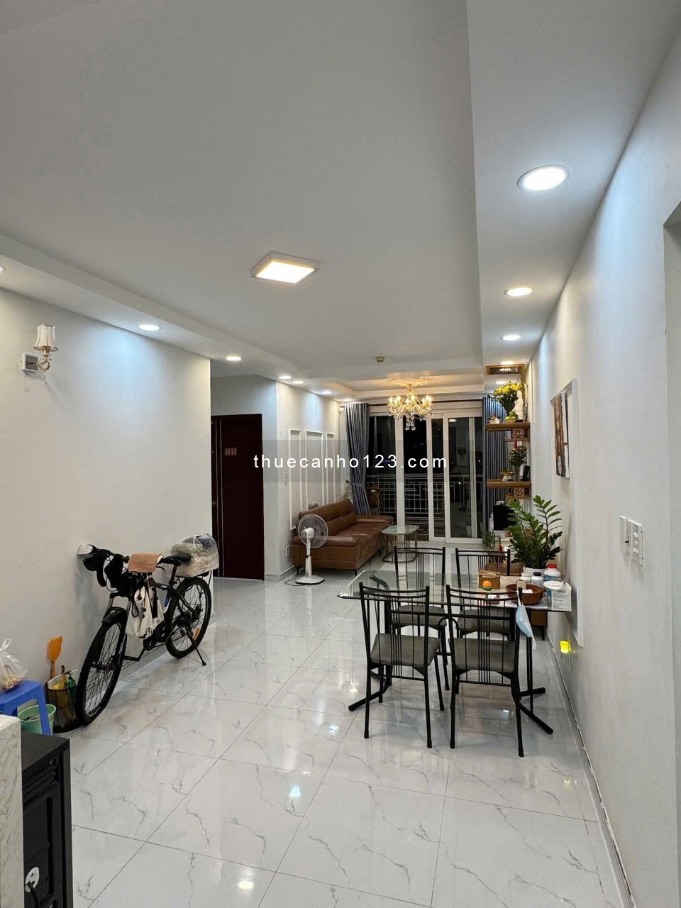 Chung cư Ruby, Nguyễn Sỹ Sách, TB: 10tr/th, 85m2, nội thất, 2p ngủ