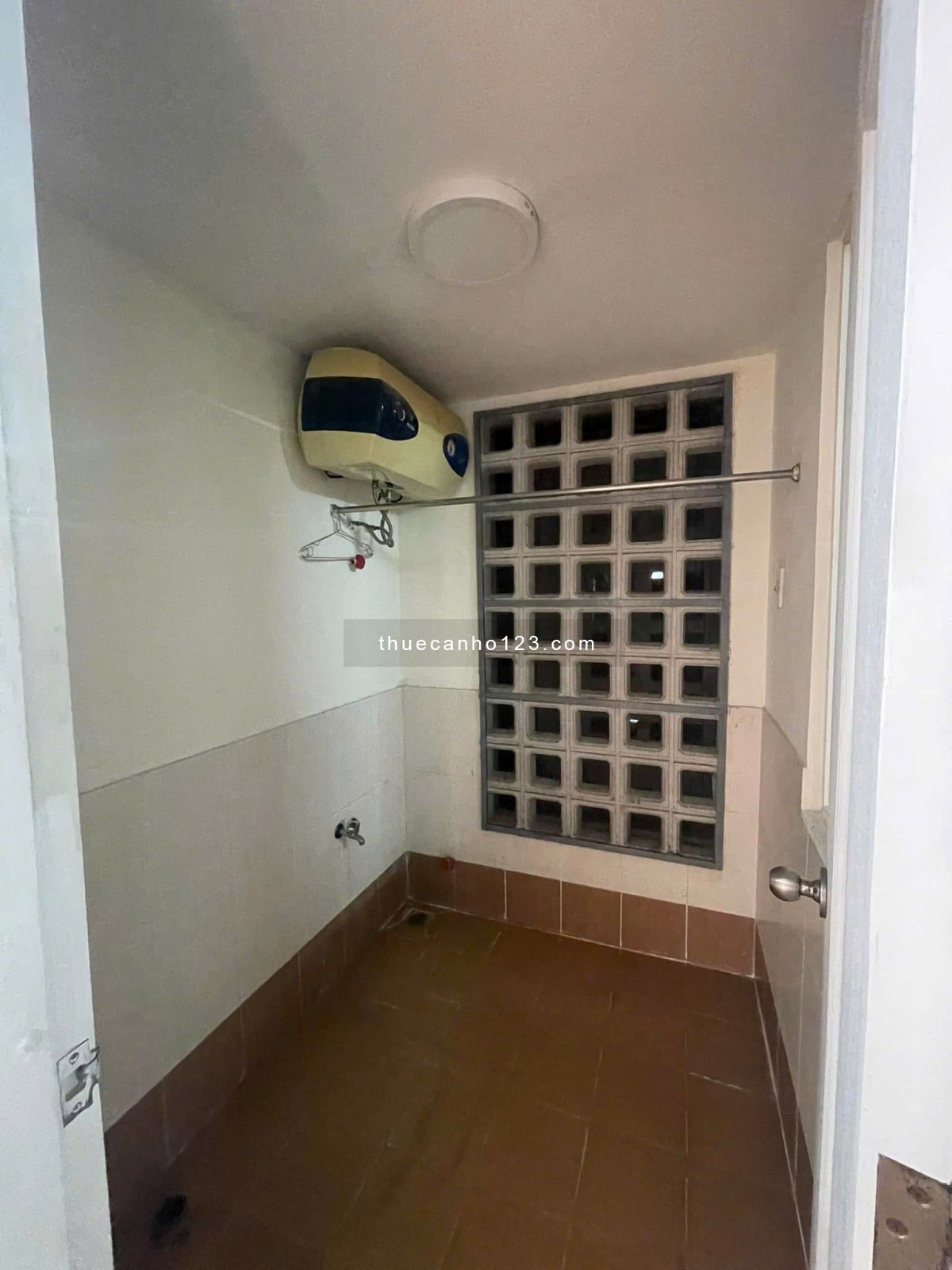 Chung cư Bàu cát, p10, Tân BÌnh: 97m2, 3p ngủ, 2wc, NT, 11.5tr/th