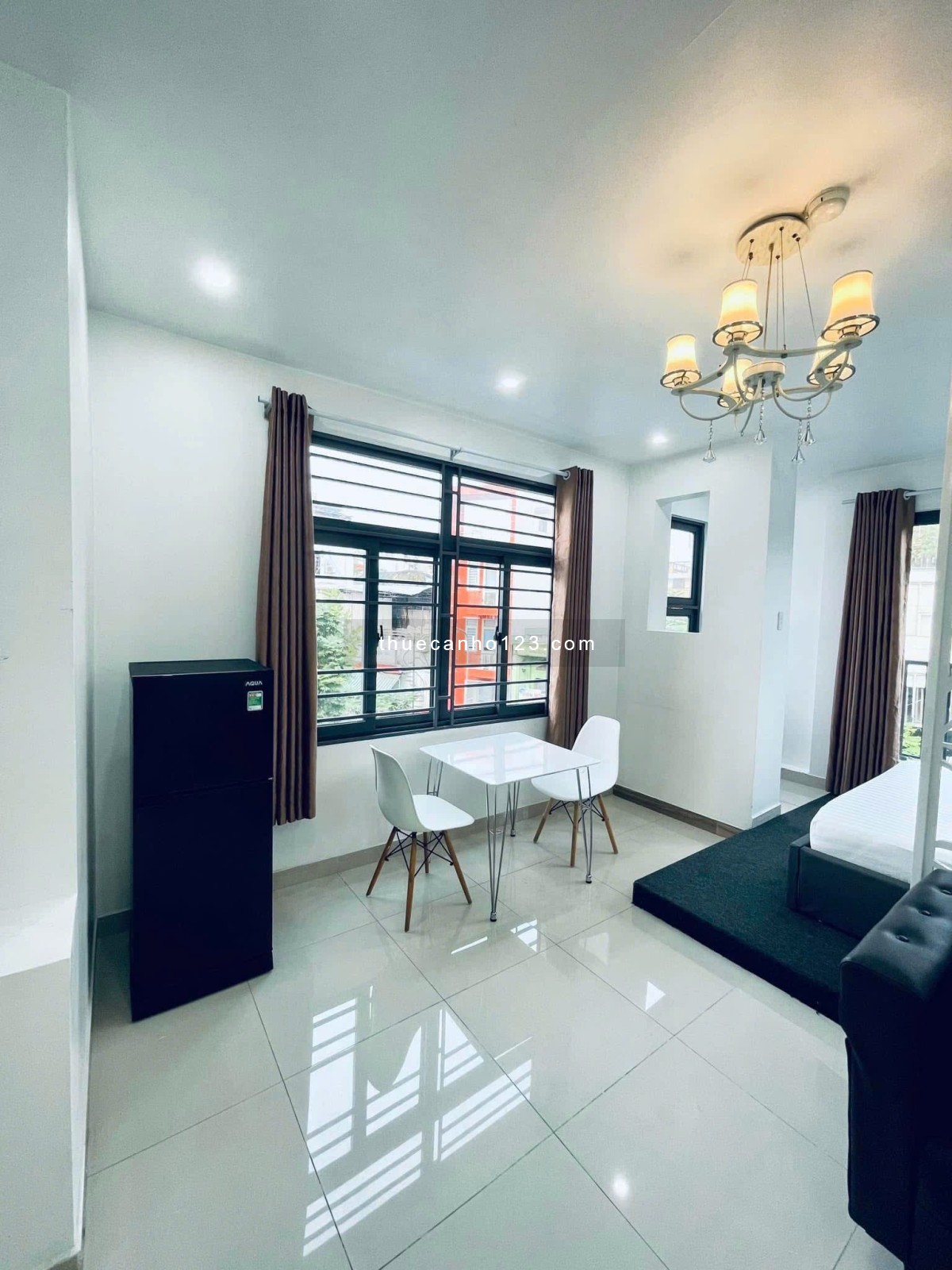 Cho thuê căn hộ có ban công đẹp giá rẻ!!!