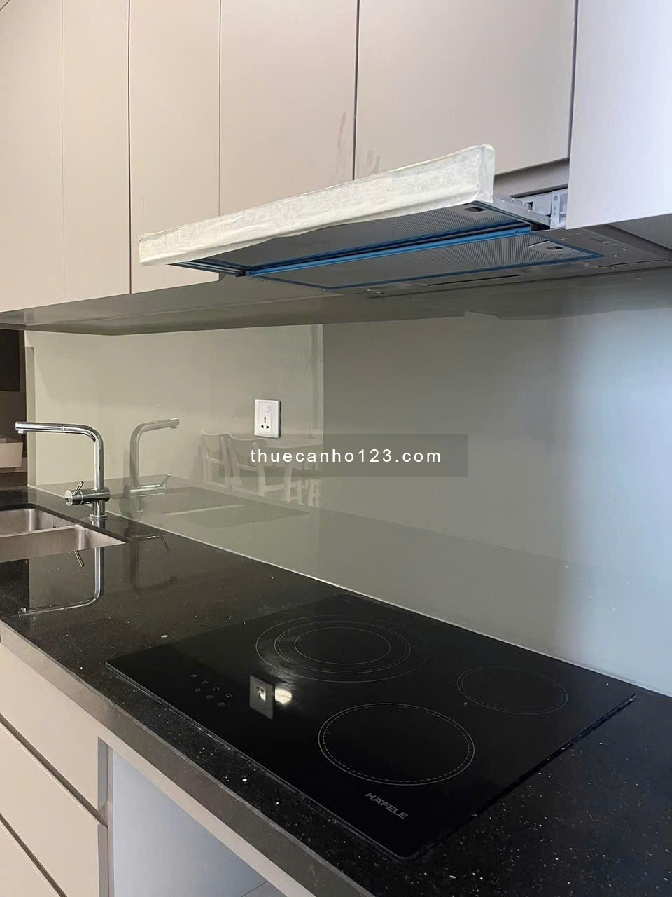 Chung cư Botanica, P2, TB: 75m2, 2p ngủ, nội thất cao cấp, 17tr/th