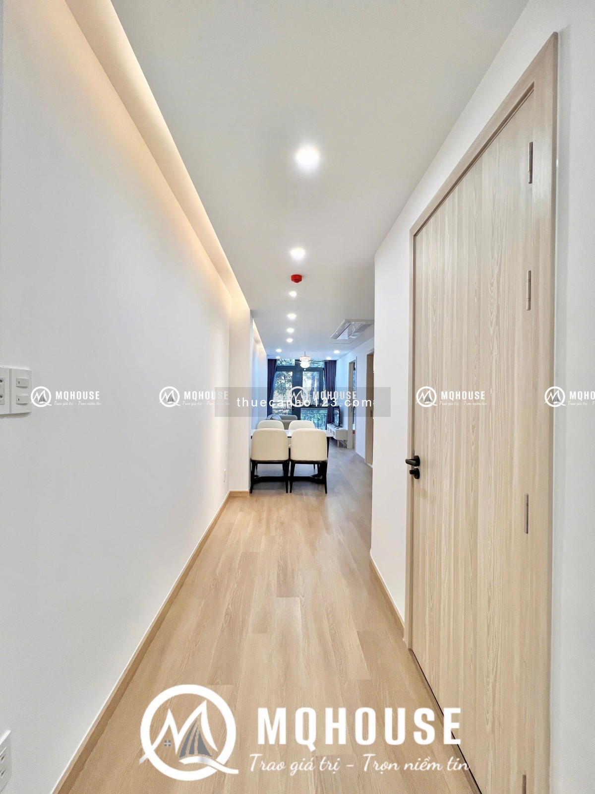 Căn hộ 2pn full nội thất gần Etown Cộng Hoà - 0909186134