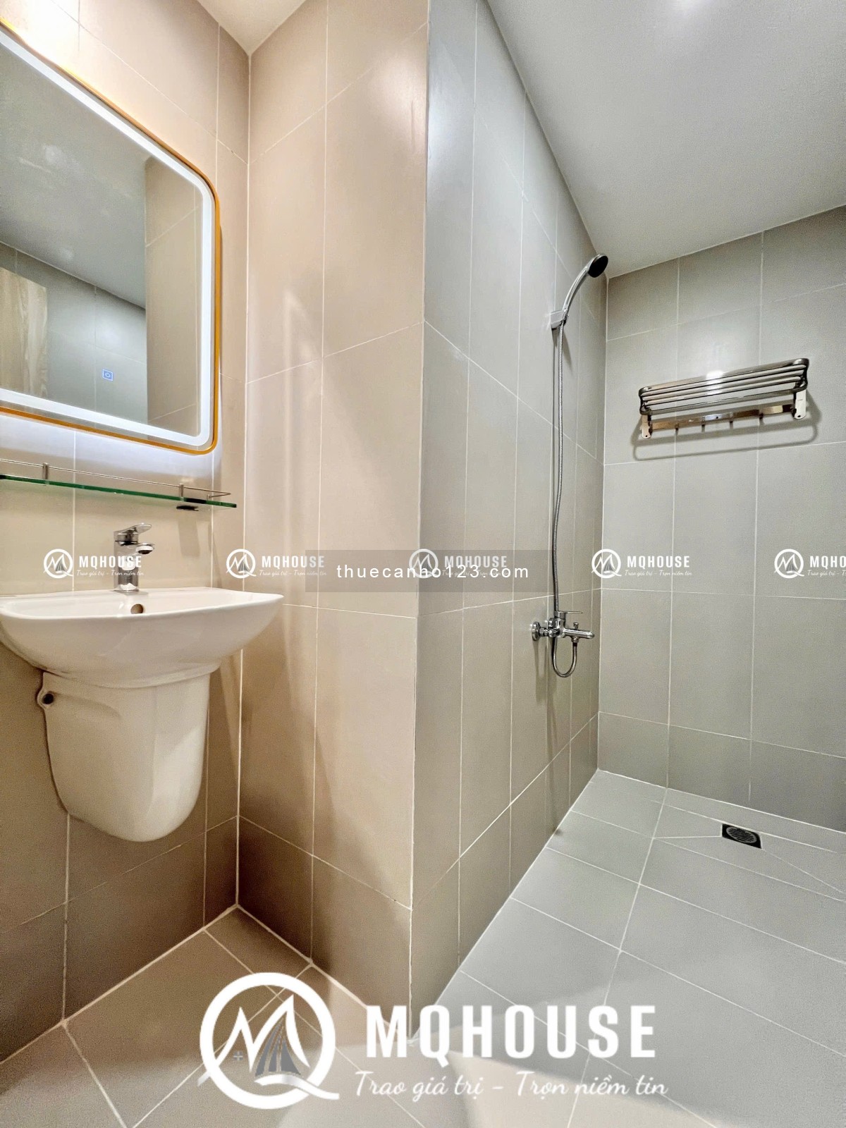 Căn hộ 2pn full nội thất gần Etown Cộng Hoà - 0909186134